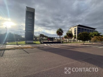 Muratori esq. Fayad (FRENTE ARENA MAIPU)