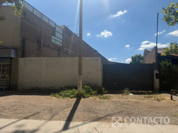 Bandera de Los Andes N°3160 mts Sarmiento