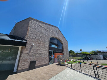 Strip Center - Estación El Torreón.