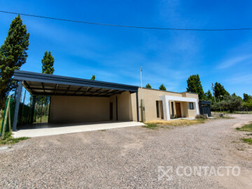  B° QUINTAS DE RUSSELL - Videla Castillo N°2077 Entre Laprida & Ruiz.